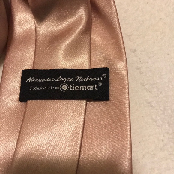 Men’s Tie - Picture 3 of 5